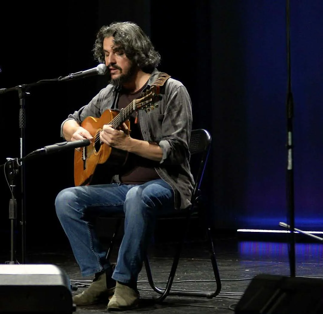 Arrone del’Oro à la guitare